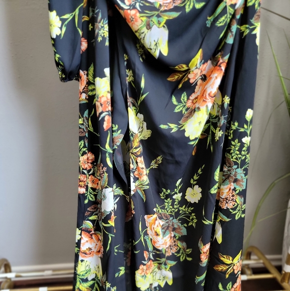 One Shoulder Gown - Picture 11 of 12